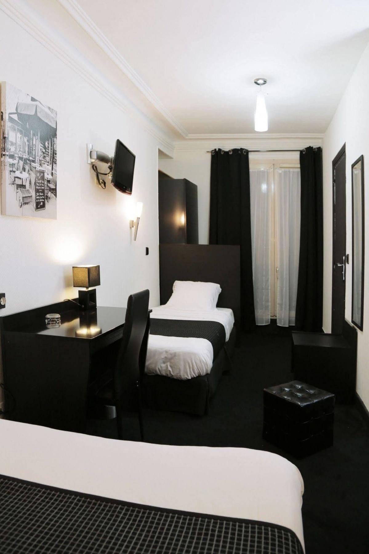 Hotel De L'Exposition - Republique Párizs Kültér fotó